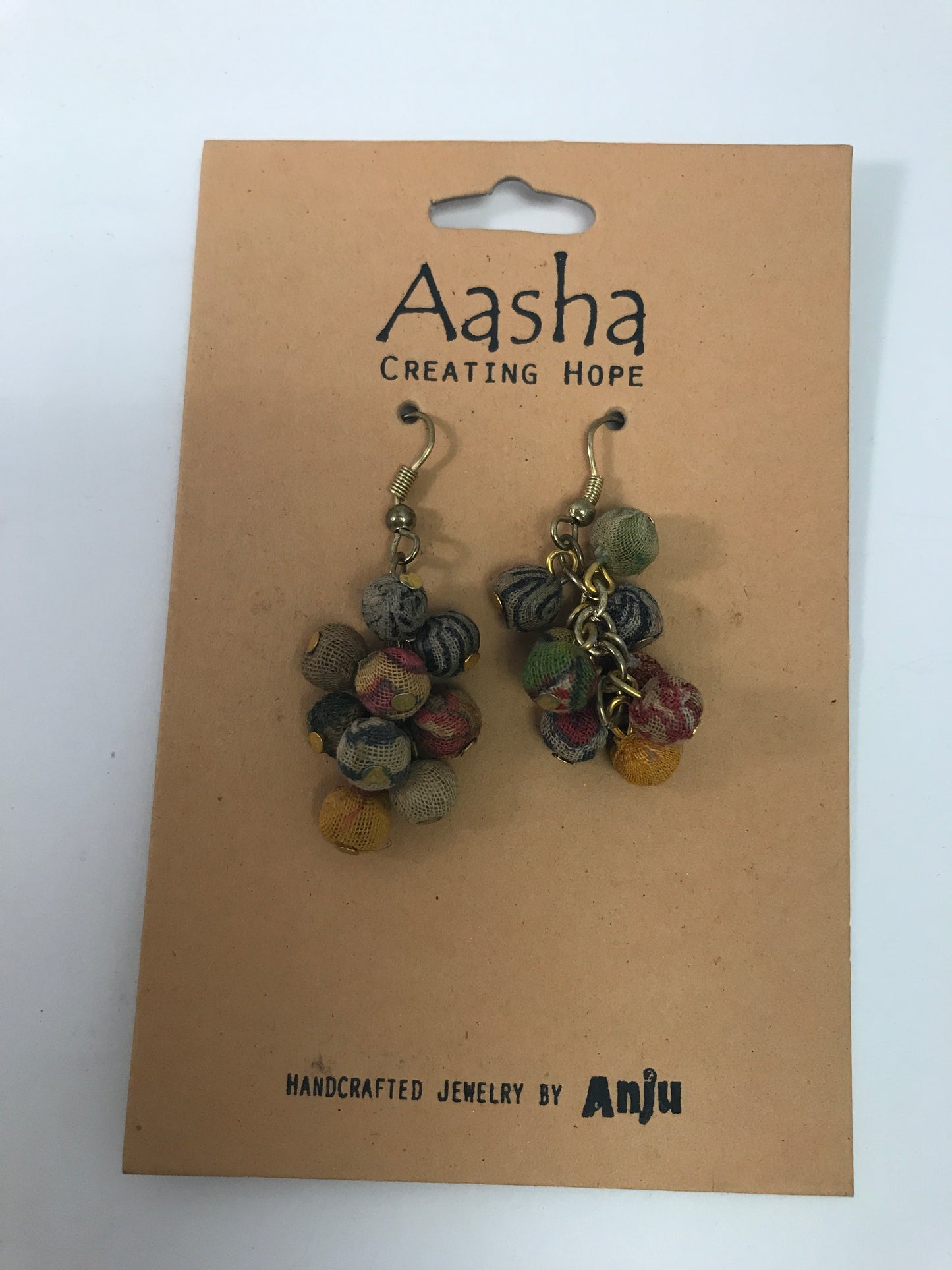 E5015 Aasha Earrings Beaded Cluster