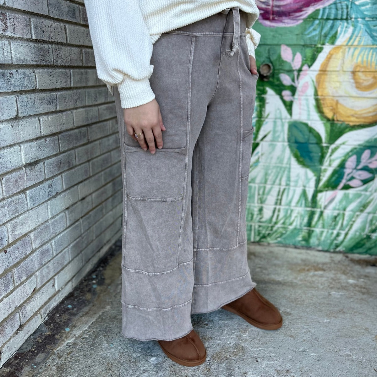 EB41308 Easel Rolling Stone Mineral Wash Ginny Pant