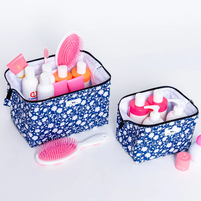 19809 Scout Big Mouth Makeup Bag in Garden Gate