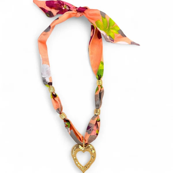 SCN5626 Peach Heart Pendant Scarf Necklace 0