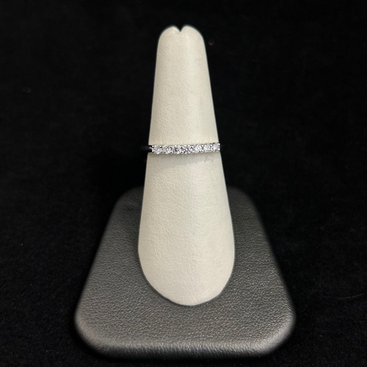 14K White Gold .25CTTW Diamond Wedding Band