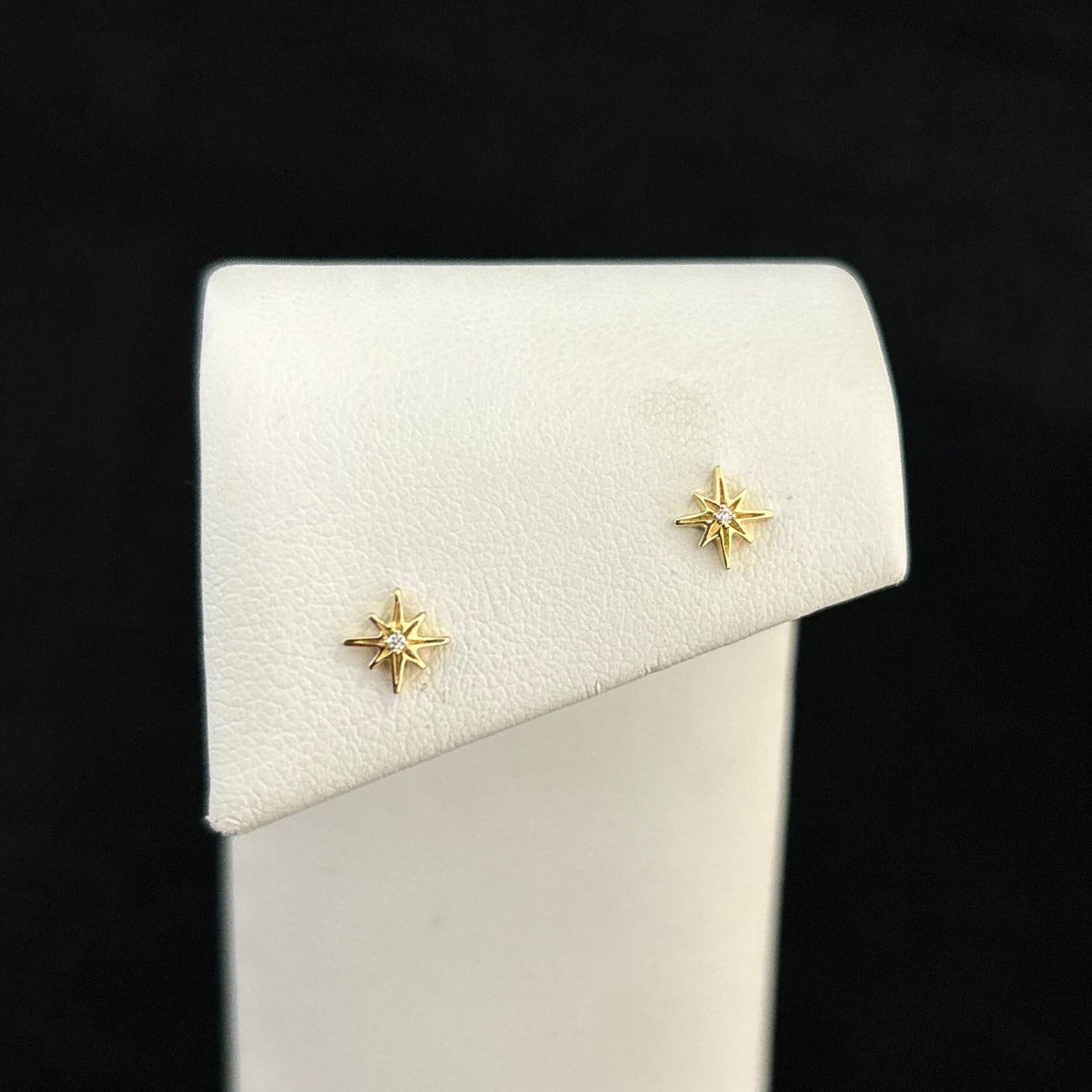 10K Yellow Gold .01CTTW Diamond Star Stud Earrings