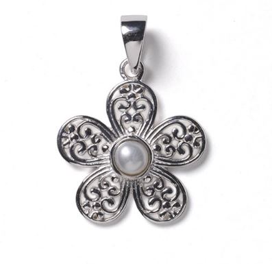 Southern Gates Daisy Pendant