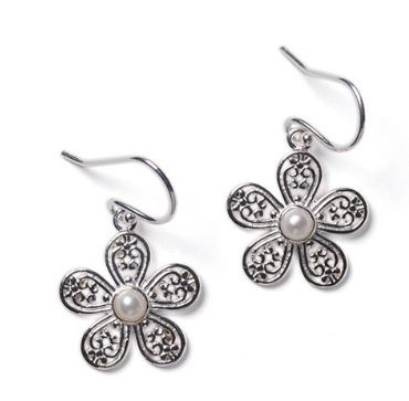 Southern Gates Daisy Earrings