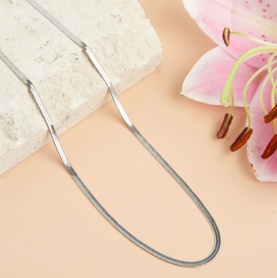 Narelle Waterproof Snake Chain Necklace in Silver