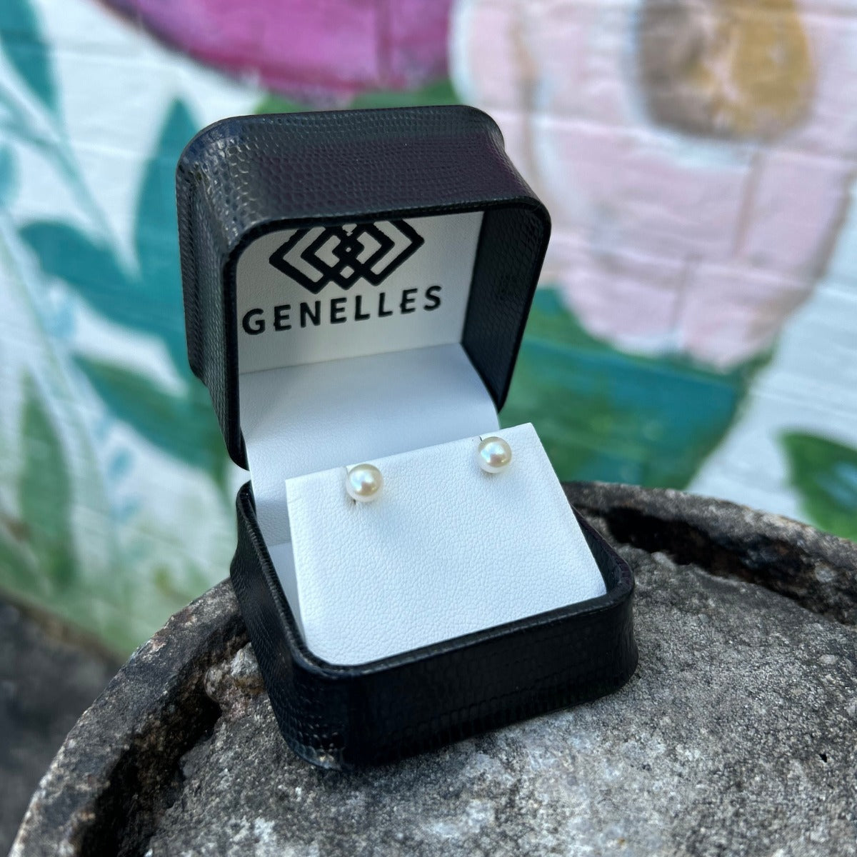 14K Yellow Gold 5.6x6 Freshwater Pearl Earrings