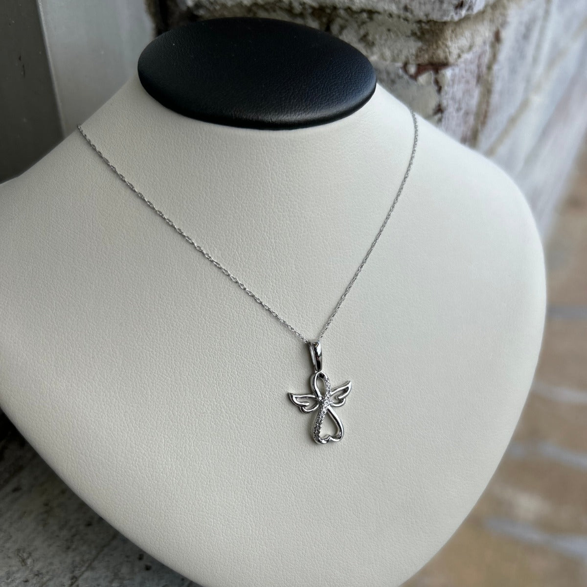 10K White Gold .15CTTW Diamond Angel Necklace