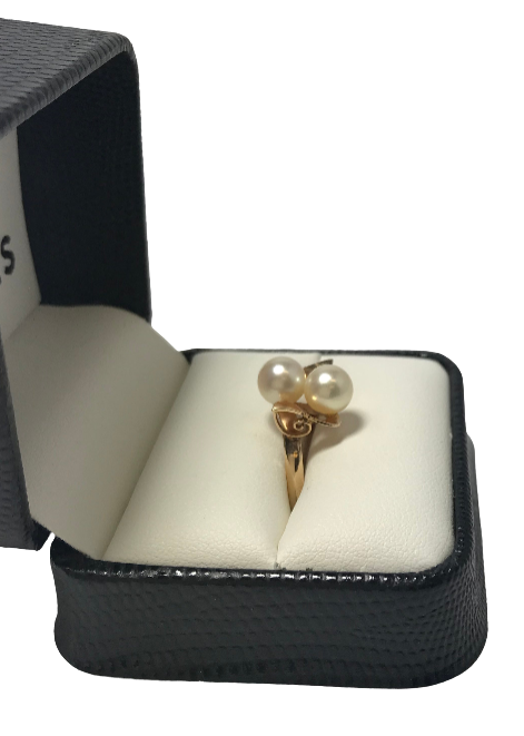 U 14K Pearl Ring with Leaf Accents