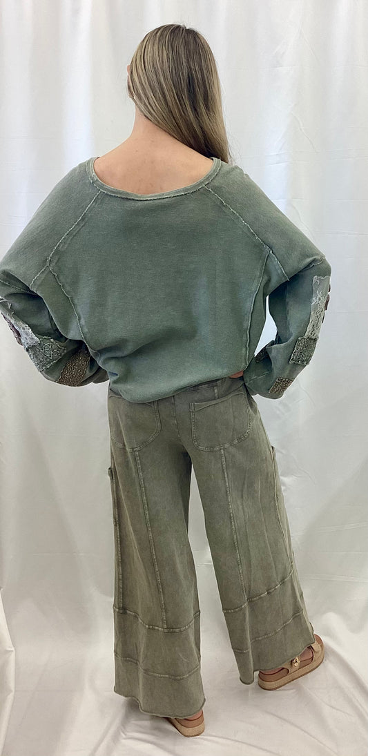 ET28071 Easel Lace Faded Olive Top