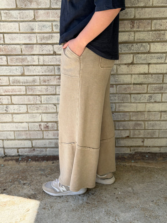 EB90145 Easel Light Mocha Textured Wide Leg Ginny Pant