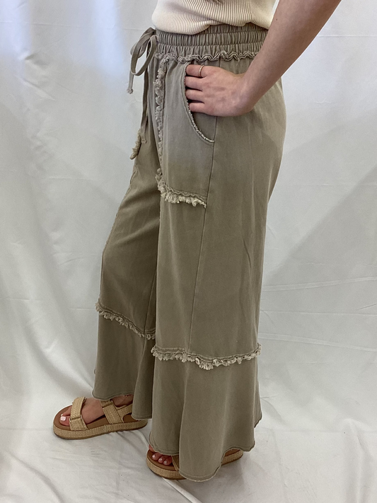 EB57698 Easel Mushroom Wide Leg Pant