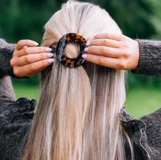 TT-FCS04-001 Teleties Tortoise Small Flat Open Circle Hair Clip 0