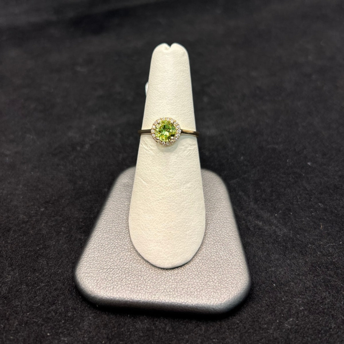 10K Yellow Gold .11CTTW Diamond & 1CTTW Peridot Birthstone Ring