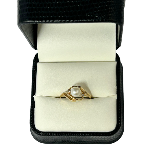 U 10K PEARL RING 10K Yellow Gold Pearl Ring