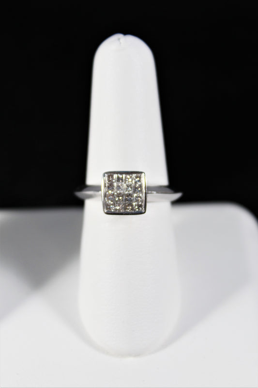 Ladies 14K White Gold Diamond Ring - 1/2Ct - Size 7
