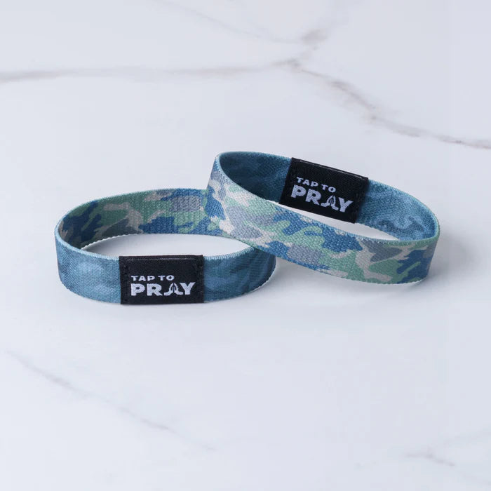 (100-364 TTP) Versibles Tap To Pray Wristband – Green & Charcoal Camo