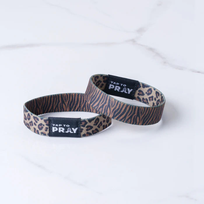 (100-394 TTP) Versible Tap To Pray Wristband - Safari Leopard