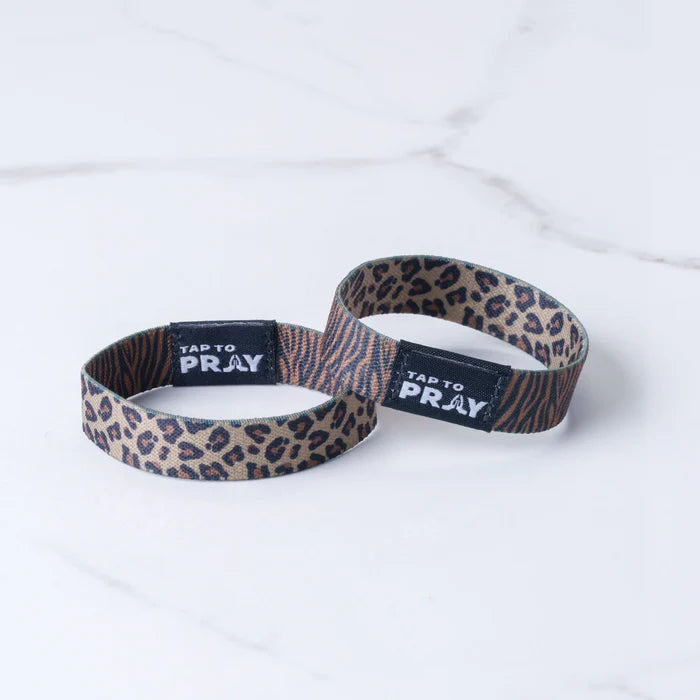 (100-394 TTP) Versible Tap To Pray Wristband - Safari Leopard