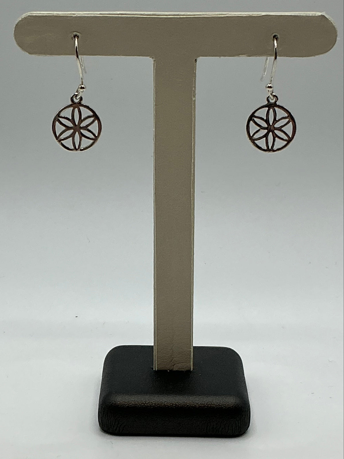 739 DER E331 Southern Gates Sterling Silver Earrings 0