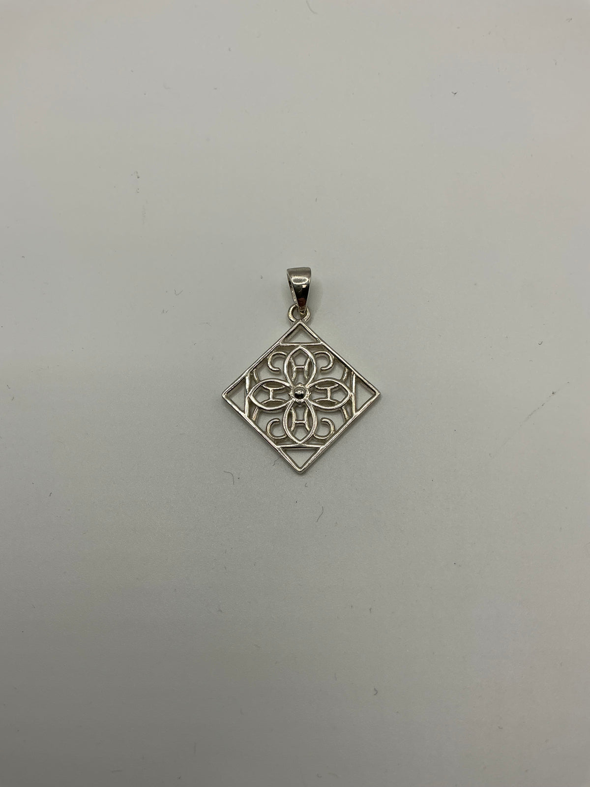 740 DER P969 Southern Gates Sterling Silver Terrace Floret Gate 0