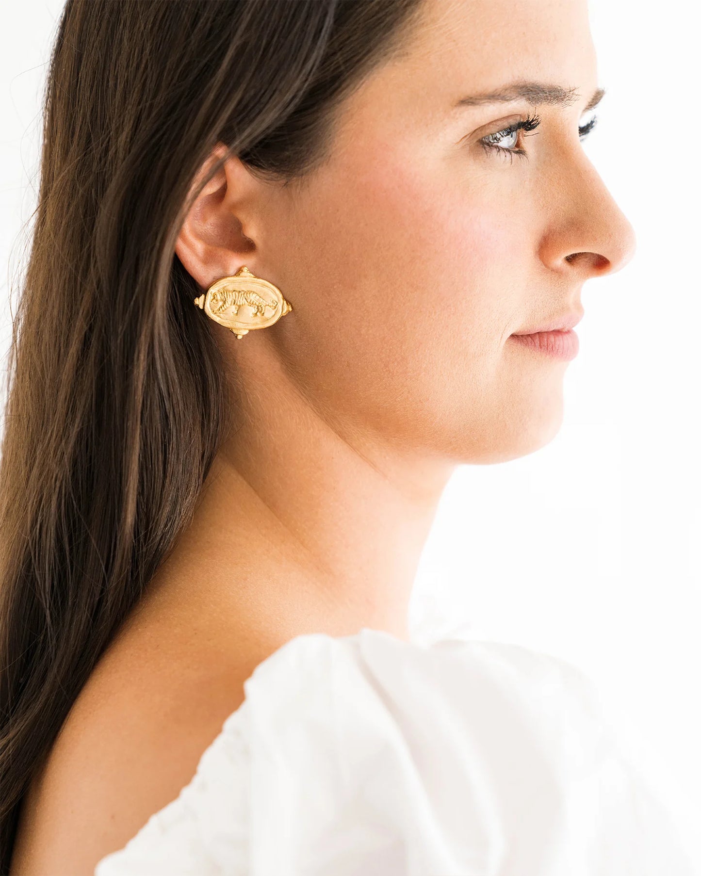 1680TG Susan Shaw Gold Plated Tiger Intaglio Studs