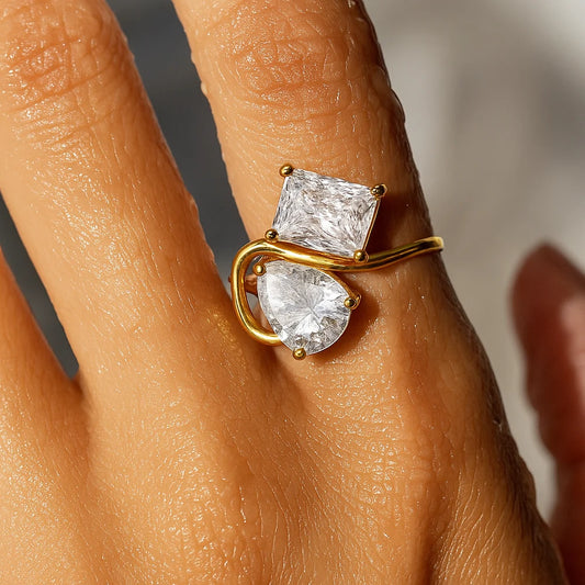 010 Ellie Vail Waterproof Gold-Plated Stainless-Steel Daria Toi Et Moi Ring