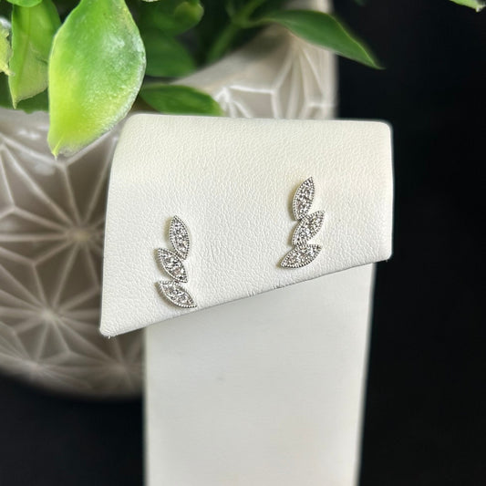 10K White Gold .20CTTW Leaf Stud Earrings