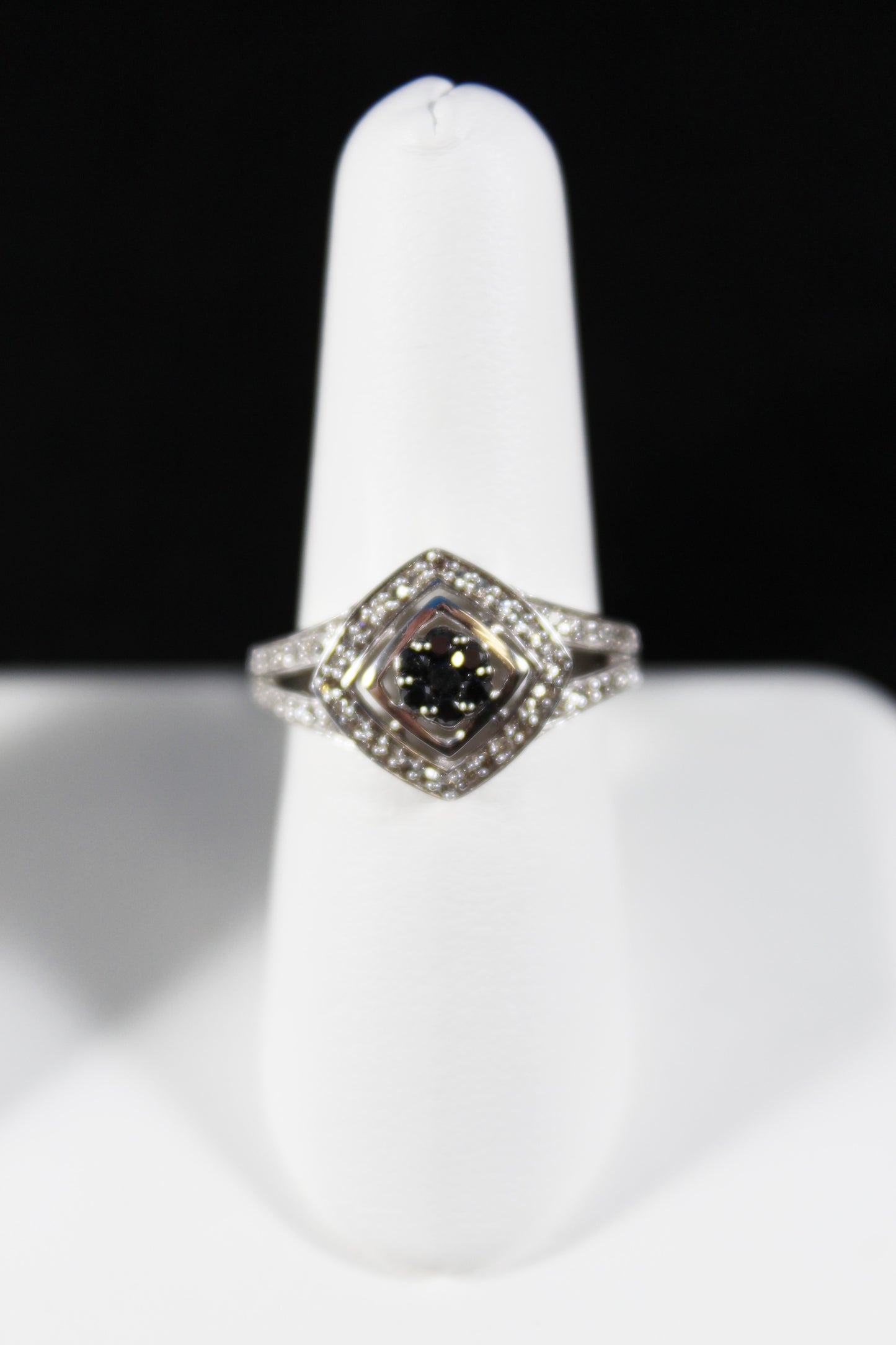 Ladies 10K White Gold Black & White Diamond Ring - 3/8Ct - Size 7