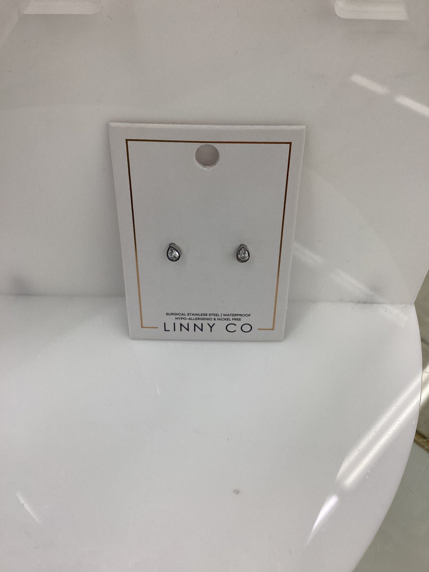 LINNY2843 Linny Co Paloma Pear Silver Stud 0