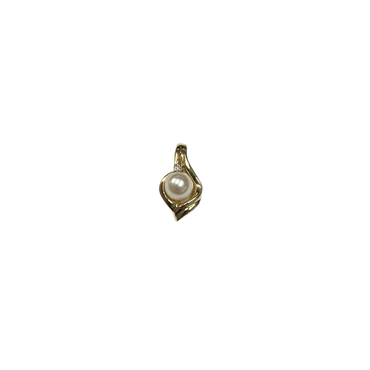 U 48145 14K Yellow Gold Pearl Pendant