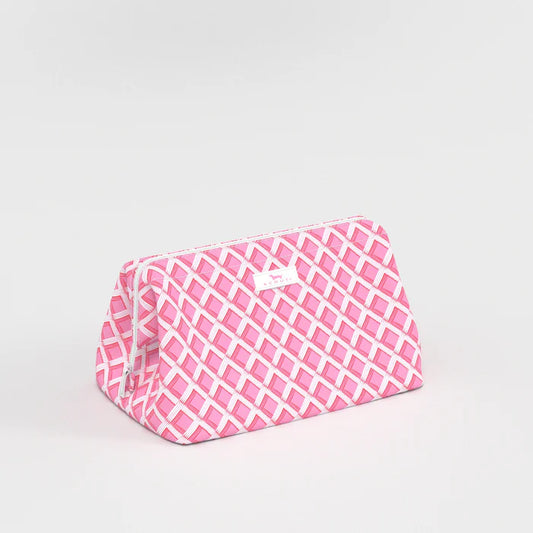 19809 Scout Big Mouth Makeup Bag in Garden Gate