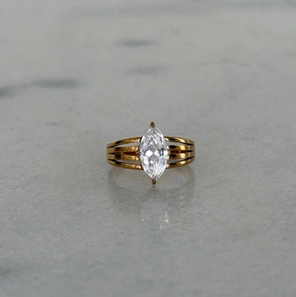 Chansuttpearls - The Emily Ring