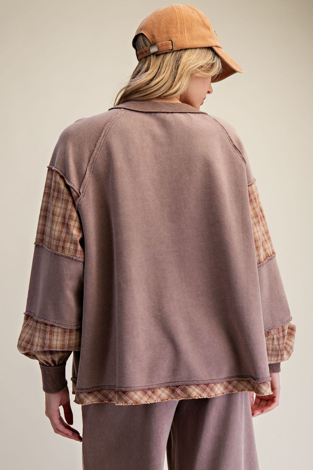 ET72052 Easel Coffee Long Sleeve Star Patch Mineral Wash Top 0