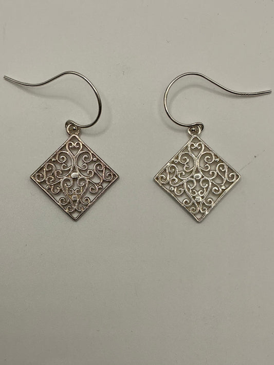 740 DER P925 Southern Gates Sterling Silver Earrings 0