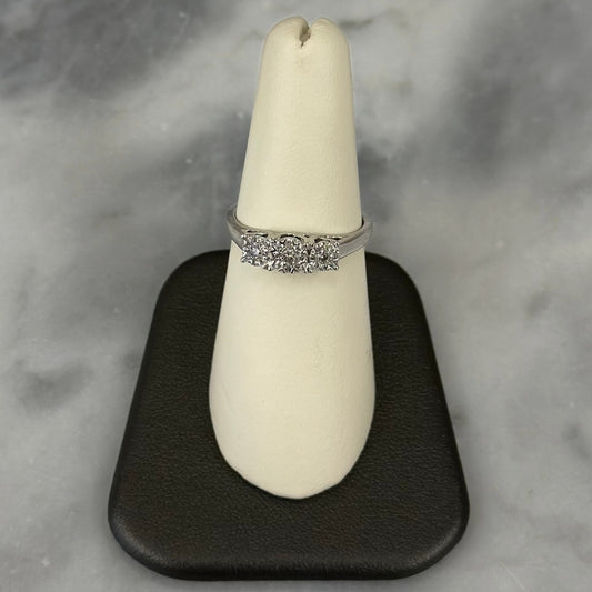 10K White Gold .25CTTW Diamond Band