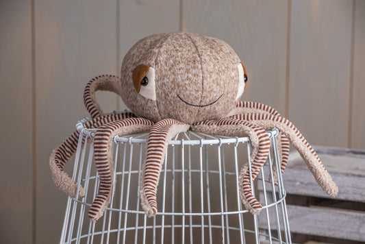 59710 Mary Meyer Fabfuzz Sir Saltz Octopus – 14″