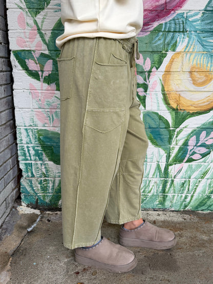 EB56790 Easel Martini Olive Mineral Wash Ginny Pant