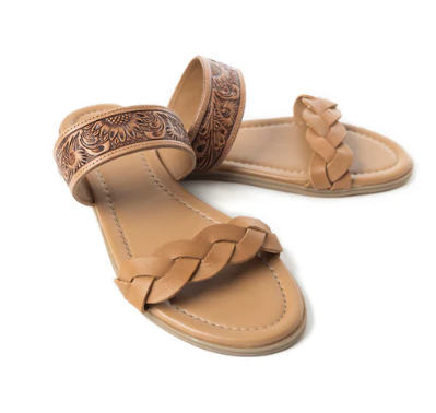 Diamond Ridge Sandals in Brown