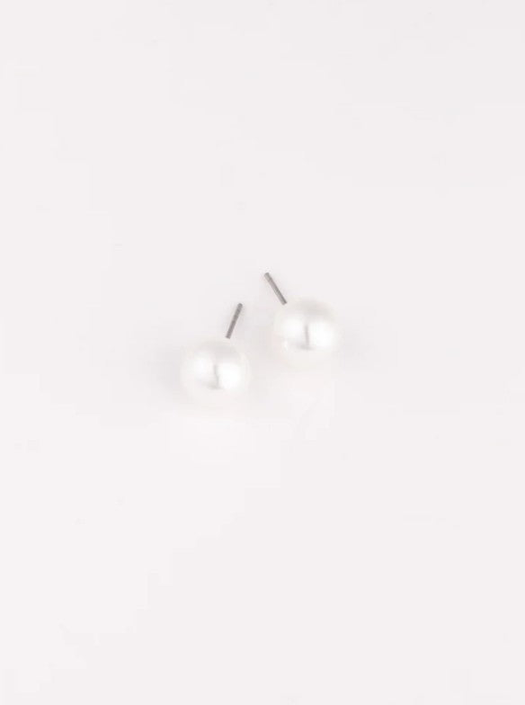 Michelle McDowell Medium Hogan Pearl Earrings