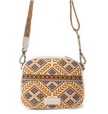 Pueblo Pointe Crossbody Bag in Multicolor