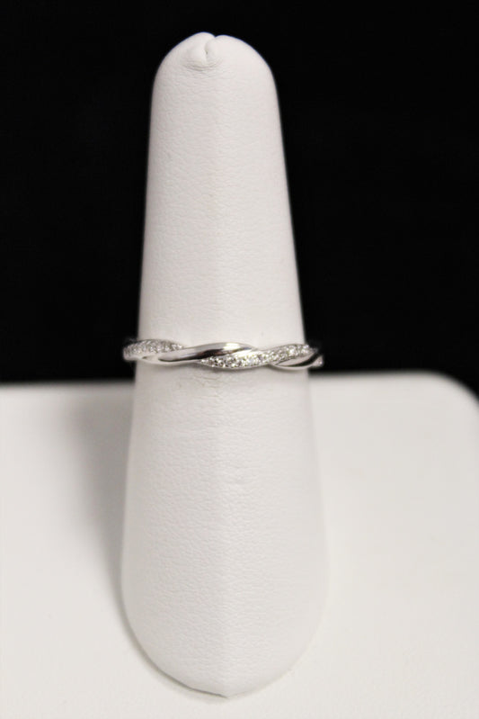 10K White Gold Diamond Twist Wedding Band - .10CT