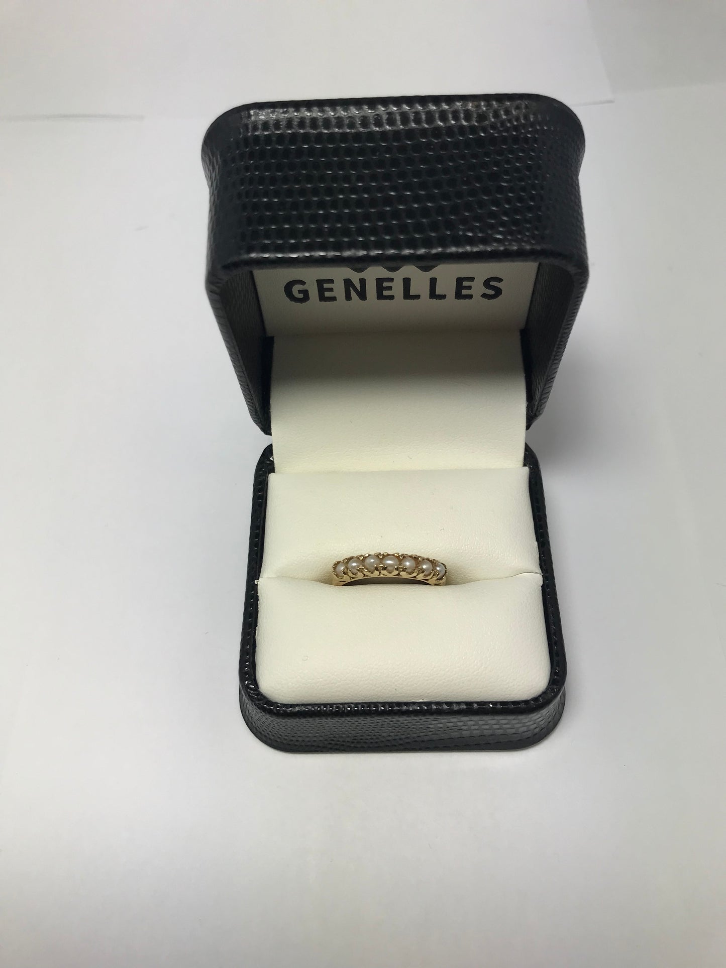 U 10K Yellow Gold Pearl Band