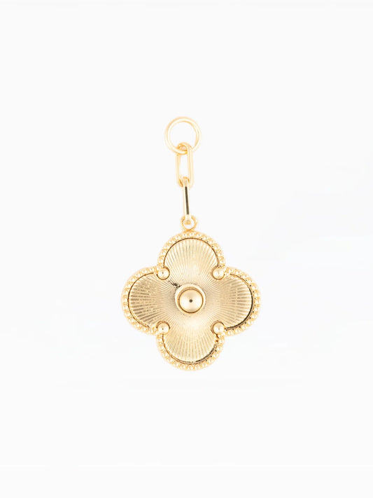 72825 Michelle McDowell Luxe Quatrefoil Charm in Gold Plated