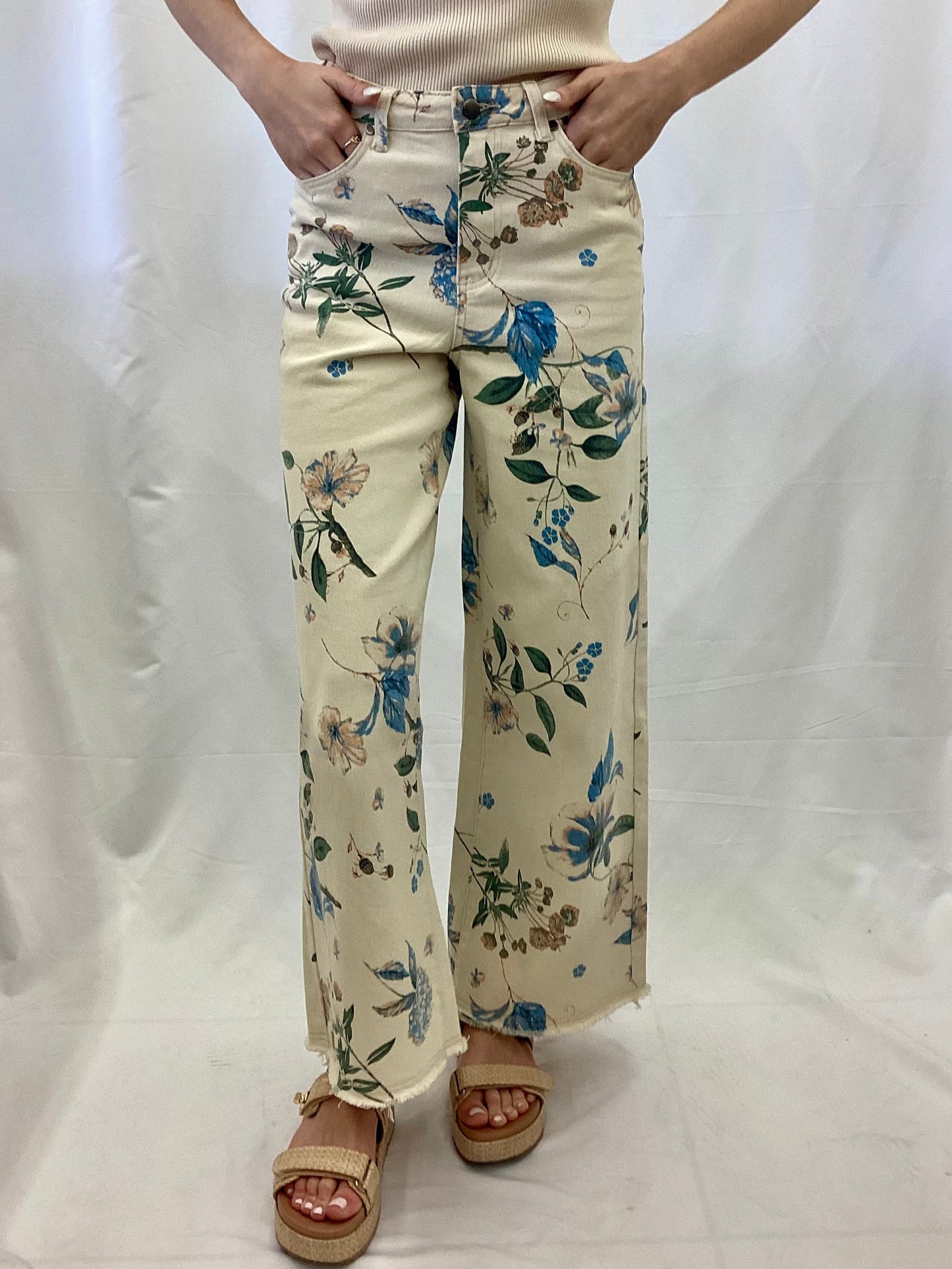 EB41372F Easel Flower Print Stretch Denim Pants