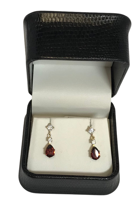 U 39656 10K YG Red/Clear Stone Earrings