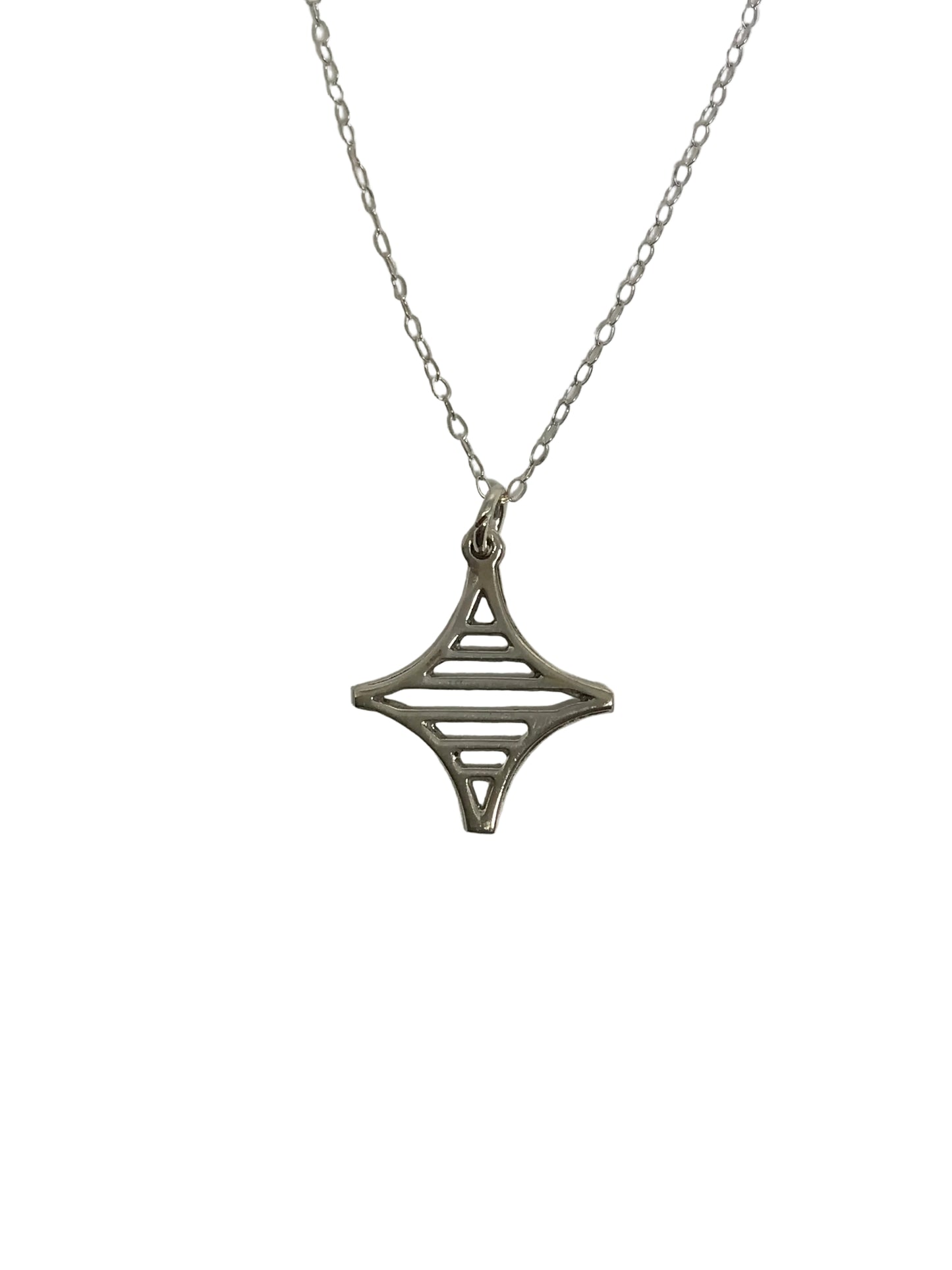 HG143-25-18 Southern Gates Sterling Silver Legare Street Diamond Shaped Necklace Small