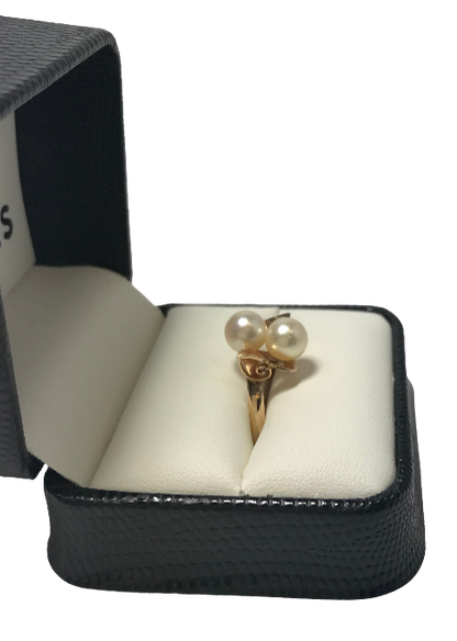 U 14K Pearl Ring with Leaf Accents