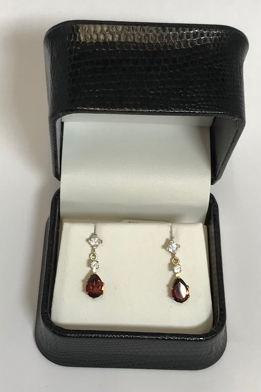 U 39656 10K YG Red/Clear Stone Earrings