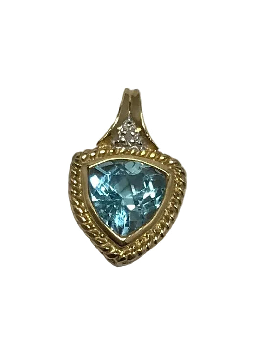 U 30788 10K Yellow Gold Light Blue Stone Pendant Necklace