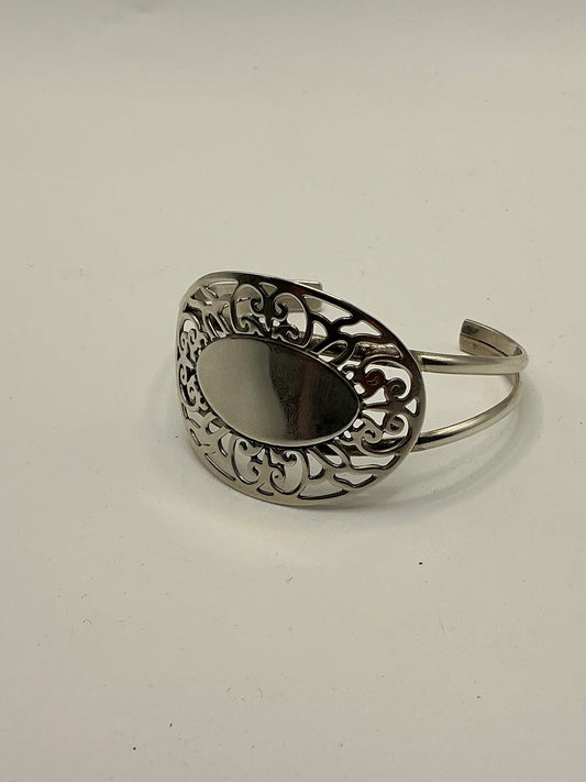 G243-9 G2 Silver Sterling Silver Philip Engraved Split Cuff 0